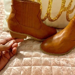 Women's Western Ankle Boots - Universal Thread™